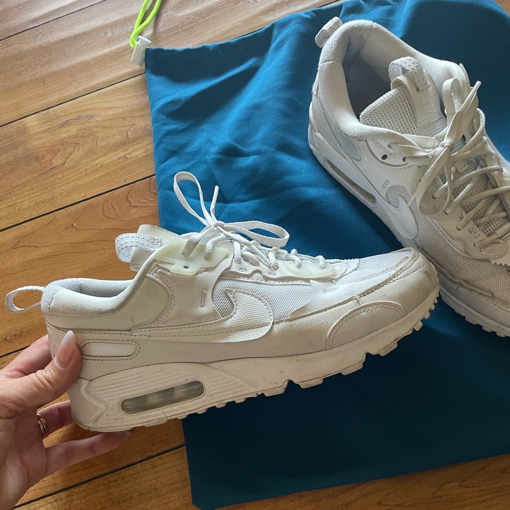 Nike Air Max 90 Futura Sneakers Women’s 9